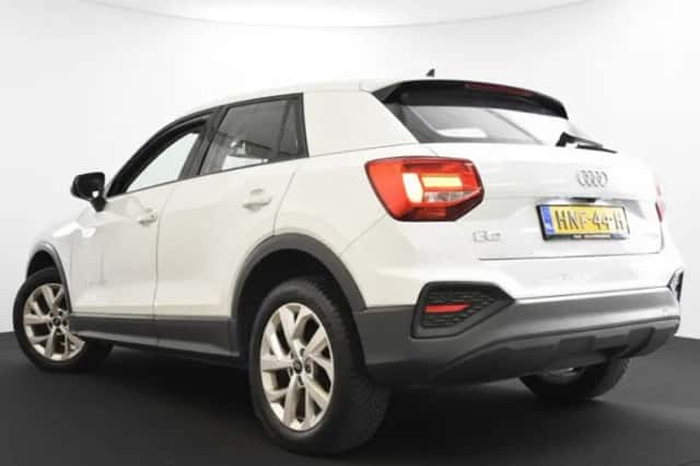 Audi Q2 (2023) thumbnail 4