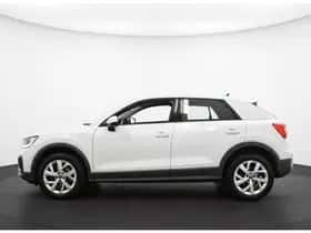 Audi Q2 (2023) thumbnail 4
