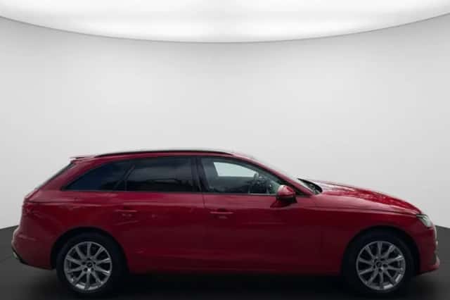 Audi A4 (2021) thumbnail 4