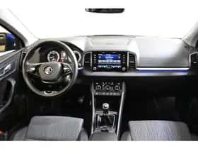 Škoda Karoq (2021) thumbnail 2