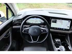 Volkswagen Touareg thumbnail 18