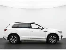 Volkswagen Touareg (2021) thumbnail 4