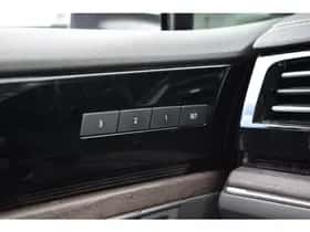 Volkswagen Touareg thumbnail 41