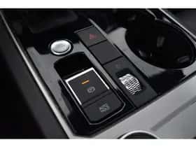 Volkswagen Touareg thumbnail 55