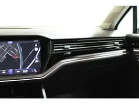 Volkswagen Touareg thumbnail 79