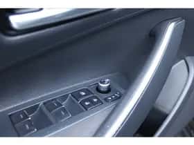 Toyota Corolla thumbnail 18