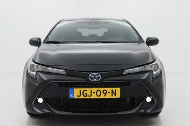 Toyota Corolla (2021) thumbnail 5