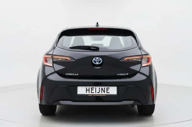Toyota Corolla (2021) thumbnail 6