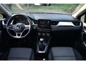 Renault Captur thumbnail 2