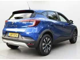 Renault Captur thumbnail 3