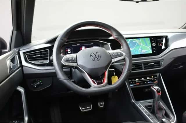 Volkswagen Polo (2024) thumbnail 2