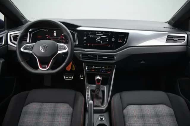Volkswagen Polo (2024) thumbnail 2