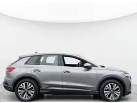 Audi Q4 e-tron thumbnail 5