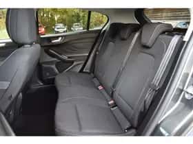 Ford Focus thumbnail 16