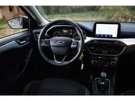 Ford Focus thumbnail 10