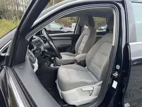 Audi Q3 (2012) thumbnail 10