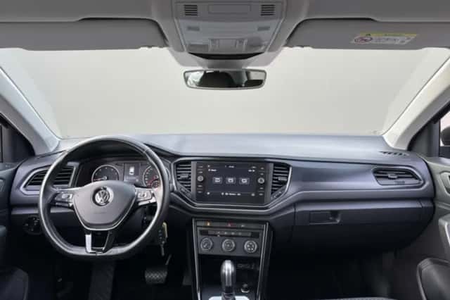 Volkswagen T-Roc (2020) thumbnail 2