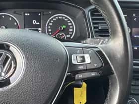 Volkswagen T-Roc thumbnail 16