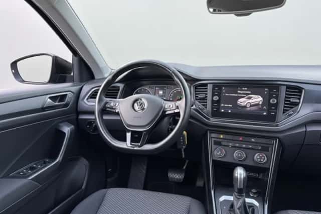 Volkswagen T-Roc (2020) thumbnail 3