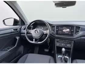 Volkswagen T-Roc (2020) thumbnail 3
