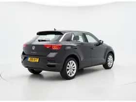 Volkswagen T-Roc thumbnail 10