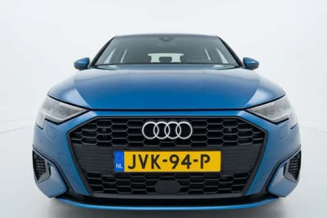 Audi A3 (2021) thumbnail 4