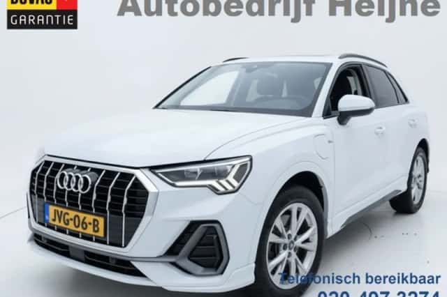 Audi Q3 (2022) thumbnail 1