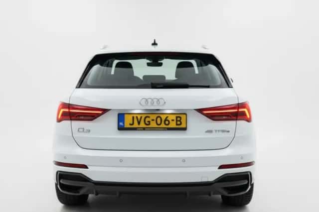 Audi Q3 (2022) thumbnail 5
