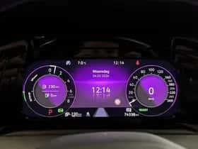 Volkswagen Golf thumbnail 25