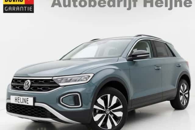 Volkswagen T-Roc (2025) thumbnail 1
