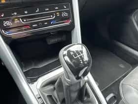 Volkswagen T-Roc thumbnail 23