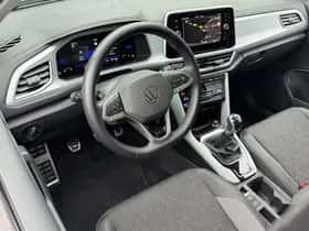 Volkswagen T-Roc thumbnail 9