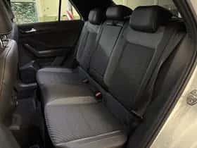 Volkswagen T-Roc thumbnail 18