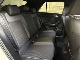 Volkswagen T-Roc thumbnail 21