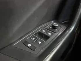Volkswagen T-Roc thumbnail 23