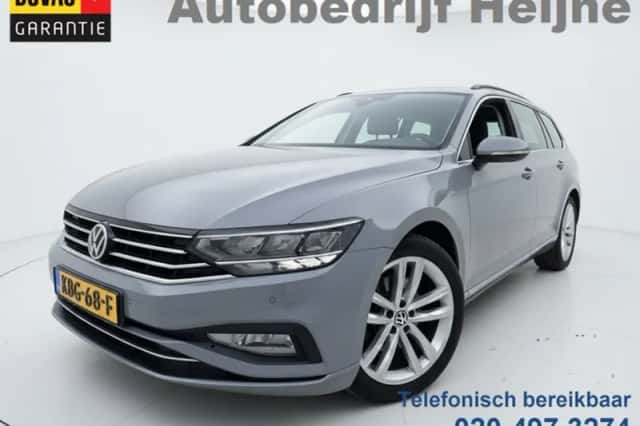 Volkswagen Passat (2022) thumbnail 1