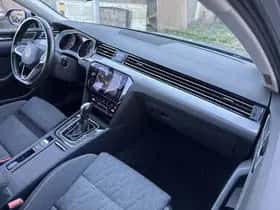 Volkswagen Passat (2022) thumbnail 13