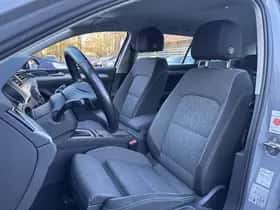Volkswagen Passat thumbnail 14