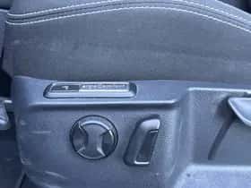 Volkswagen Passat thumbnail 15