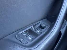Volkswagen Passat (2022) thumbnail 21