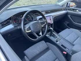 Volkswagen Passat (2022) thumbnail 23
