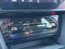 Volkswagen Passat (2022) thumbnail 28