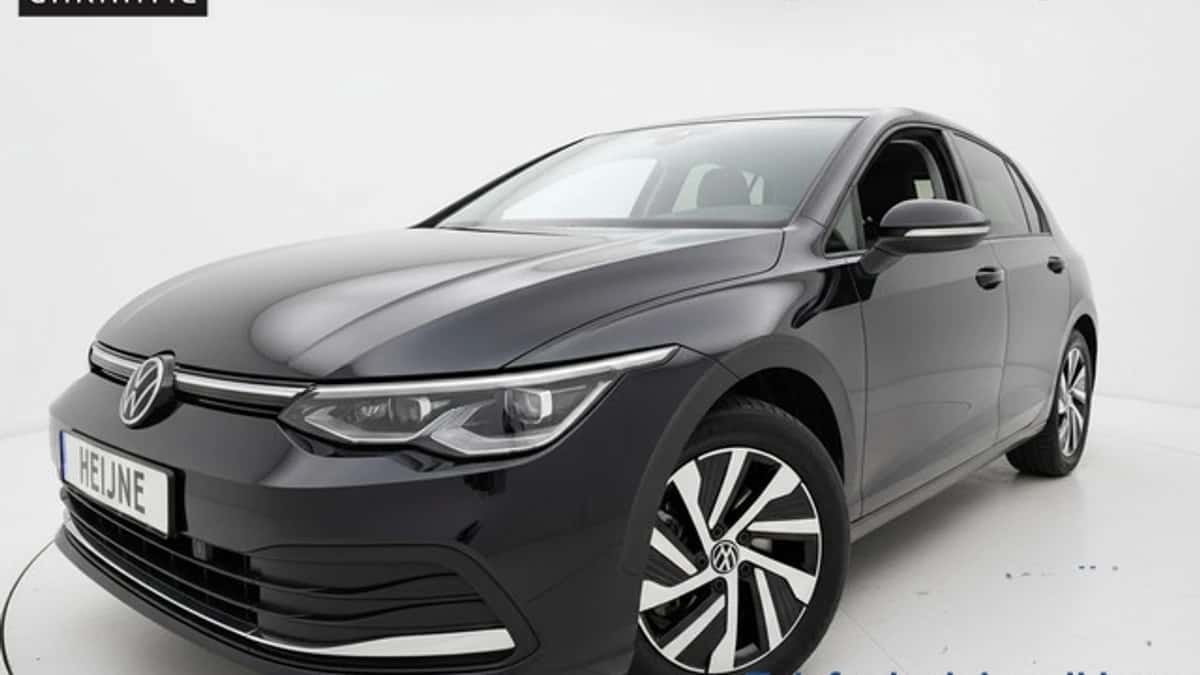 Volkswagen Golf (2022) — foto 1