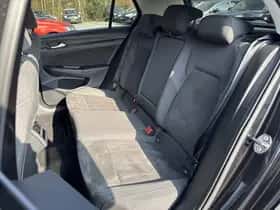 Volkswagen Golf (2022) thumbnail 18