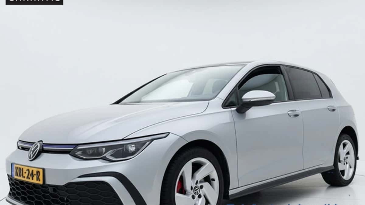 Volkswagen Golf — foto 1