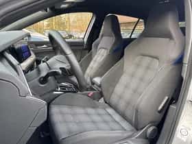 Volkswagen Golf (2022) thumbnail 15