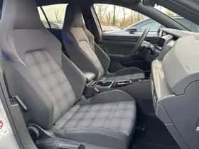 Volkswagen Golf thumbnail 20