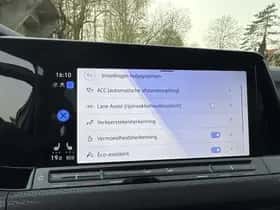 Volkswagen Golf thumbnail 40