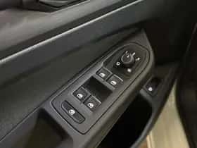 Volkswagen Golf (2022) thumbnail 19