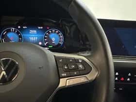 Volkswagen Golf (2022) thumbnail 24